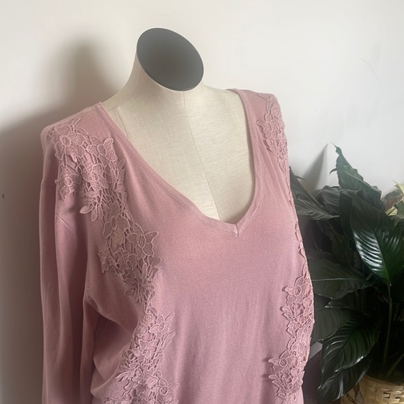Lane Bryant Plus Sweater woman pale pink lace floral panel long sleeve New 18/20 - Picture 8 of 9